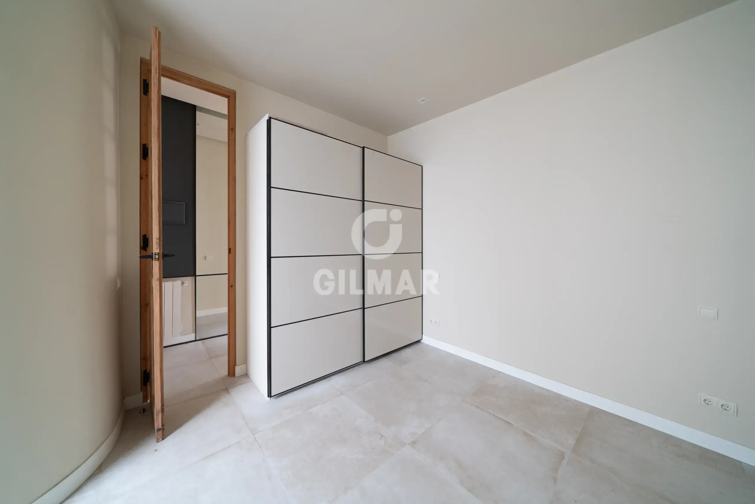 Apartment in Cortes - Madrid