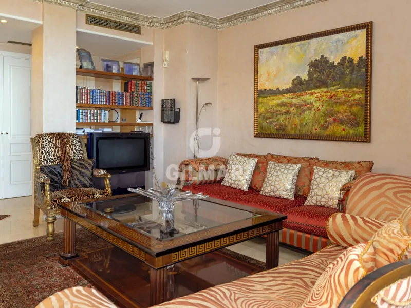 Duplex penthouse in Marbella Este - Málaga