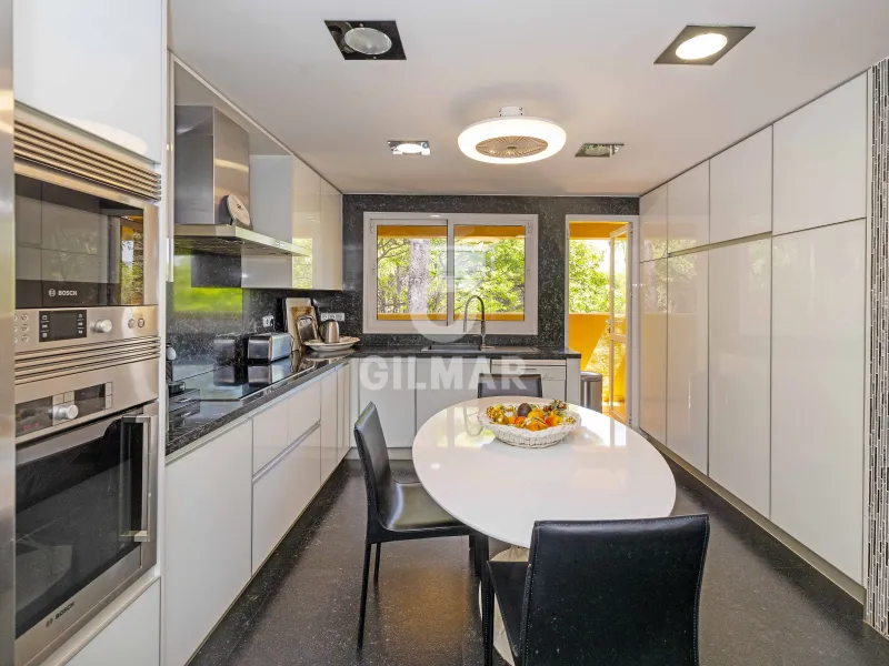Duplex penthouse in Marbella Este - Málaga