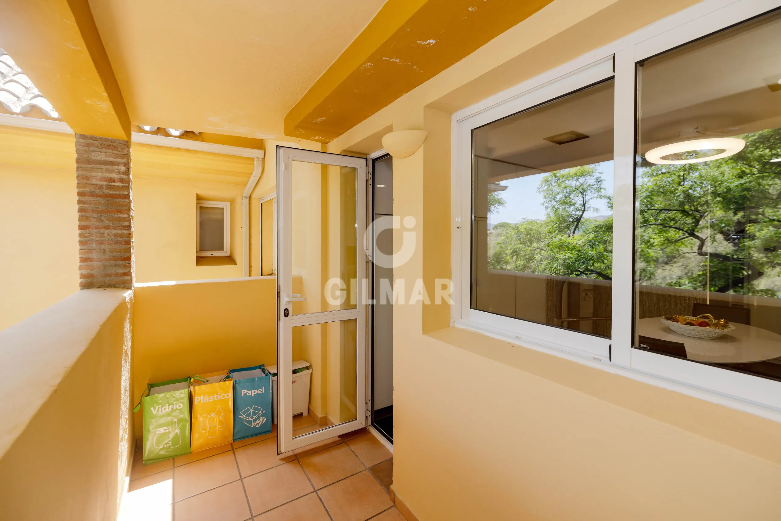 Duplex penthouse in Marbella Este - Málaga