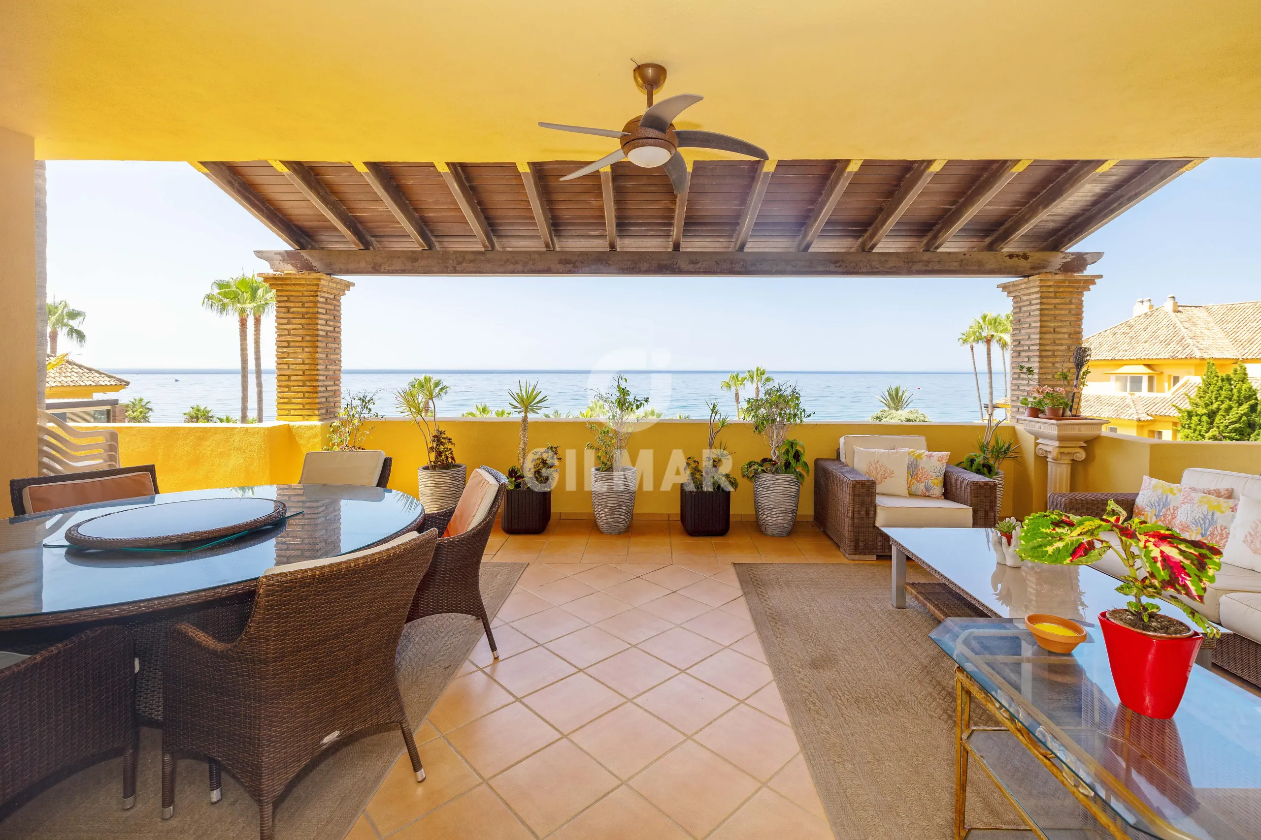 Duplex penthouse in Marbella Este - Málaga