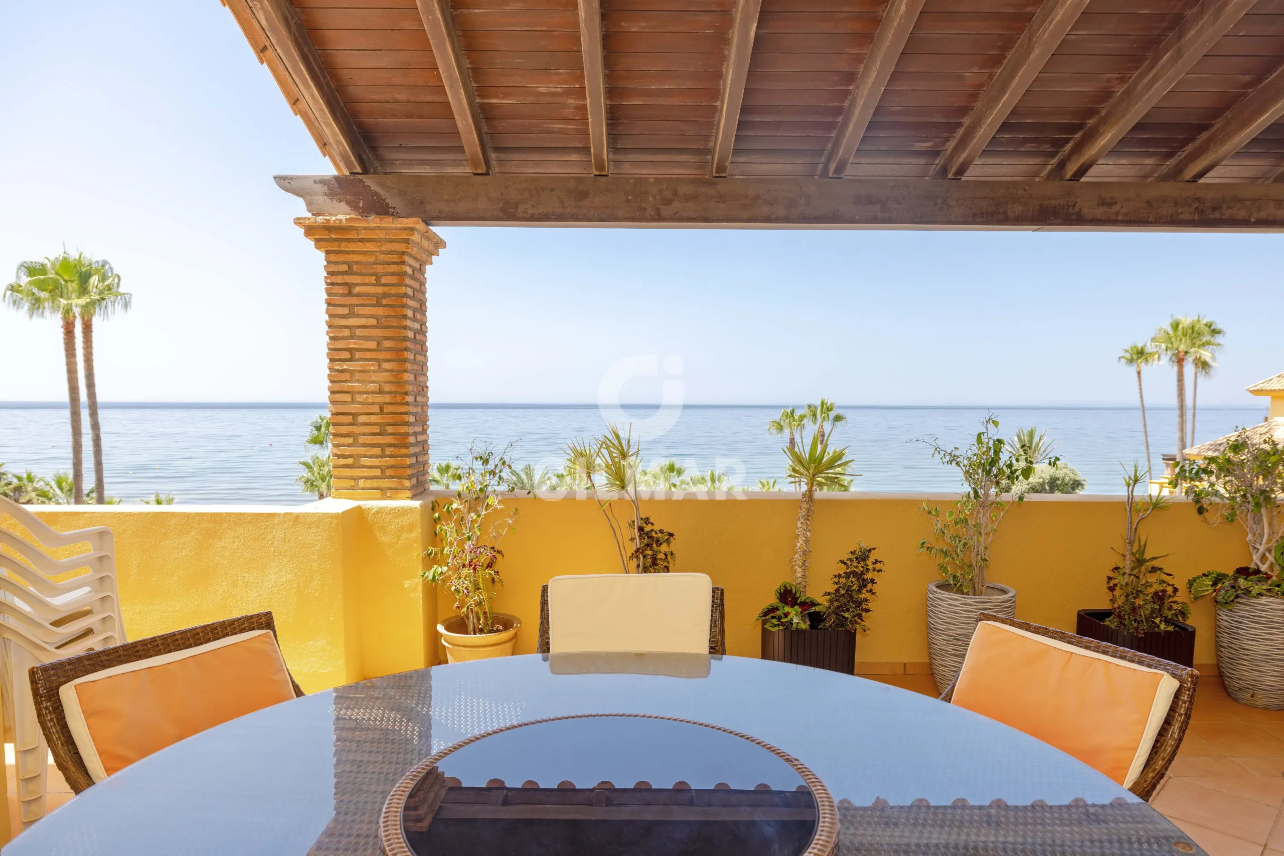 Duplex penthouse in Marbella Este - Málaga