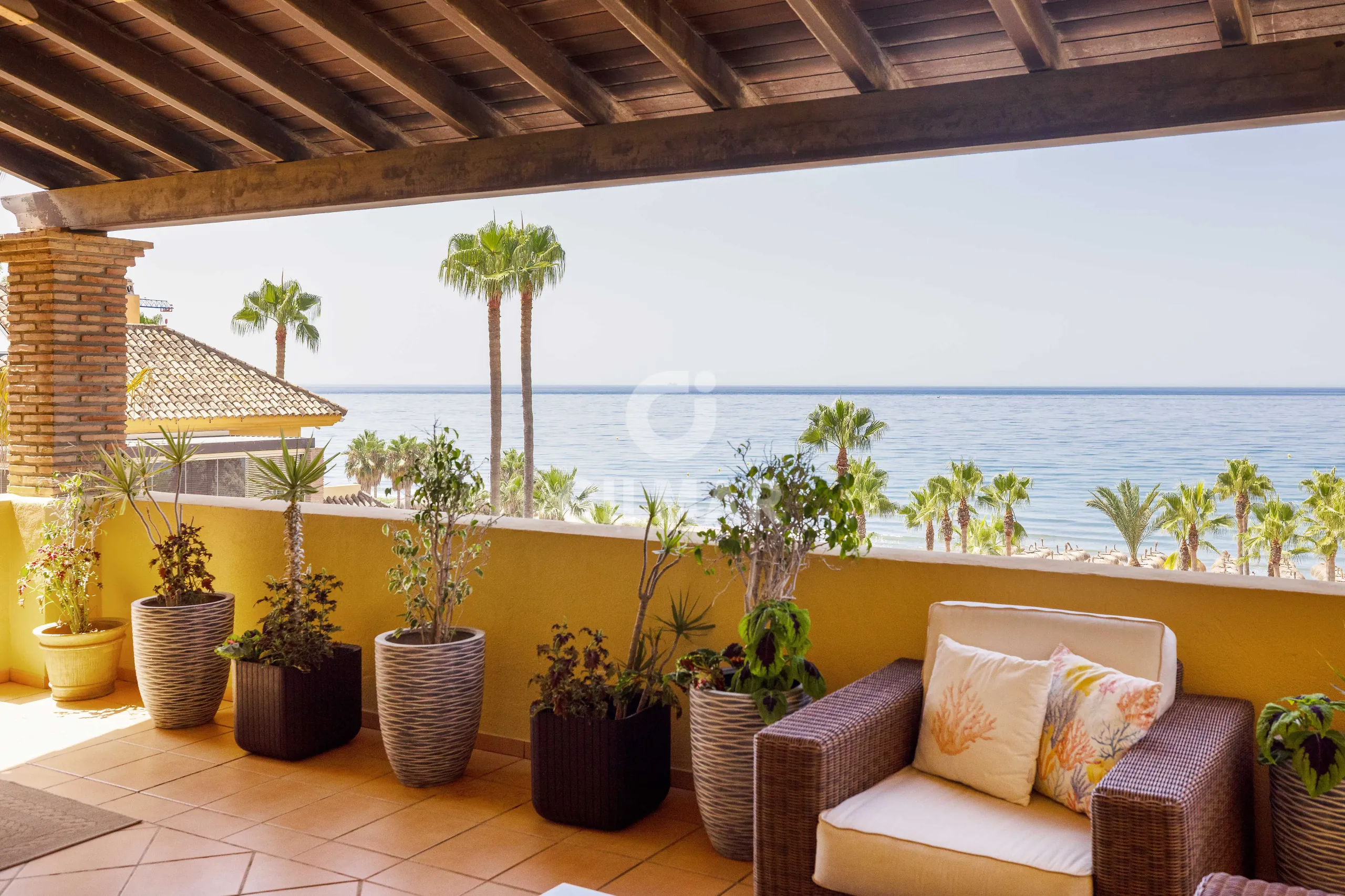 Duplex penthouse in Marbella Este - Málaga