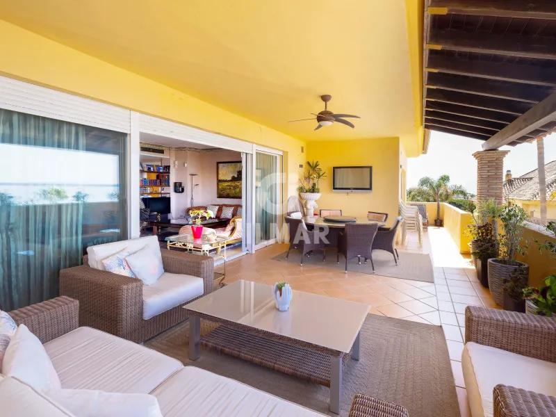 Duplex penthouse in Marbella Este - Málaga