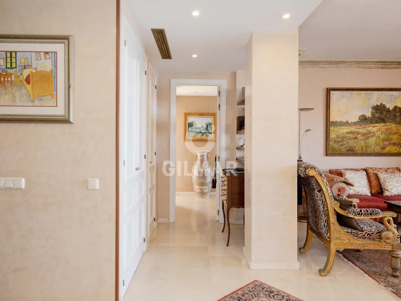 Duplex penthouse in Marbella Este - Málaga