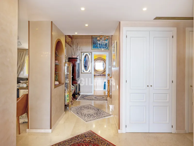 Duplex penthouse in Marbella Este - Málaga