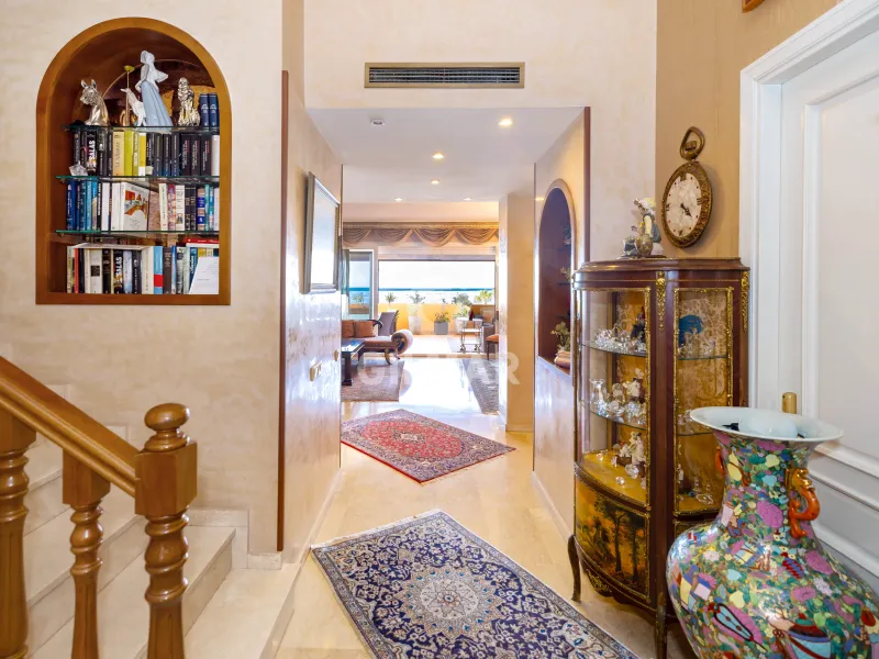 Duplex penthouse in Marbella Este - Málaga