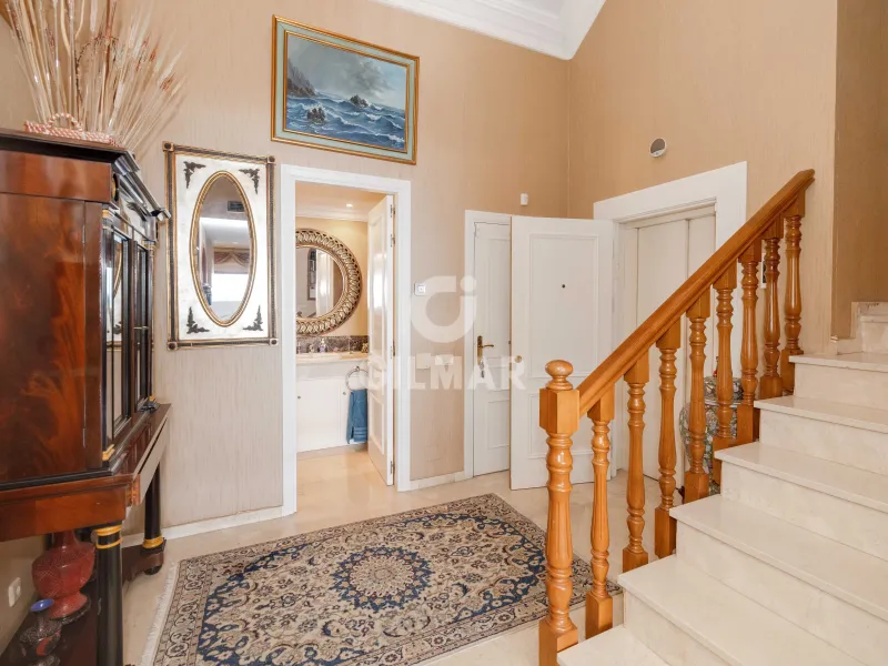 Duplex penthouse in Marbella Este - Málaga