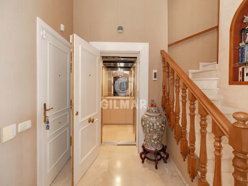 Duplex penthouse in Marbella Este - Málaga