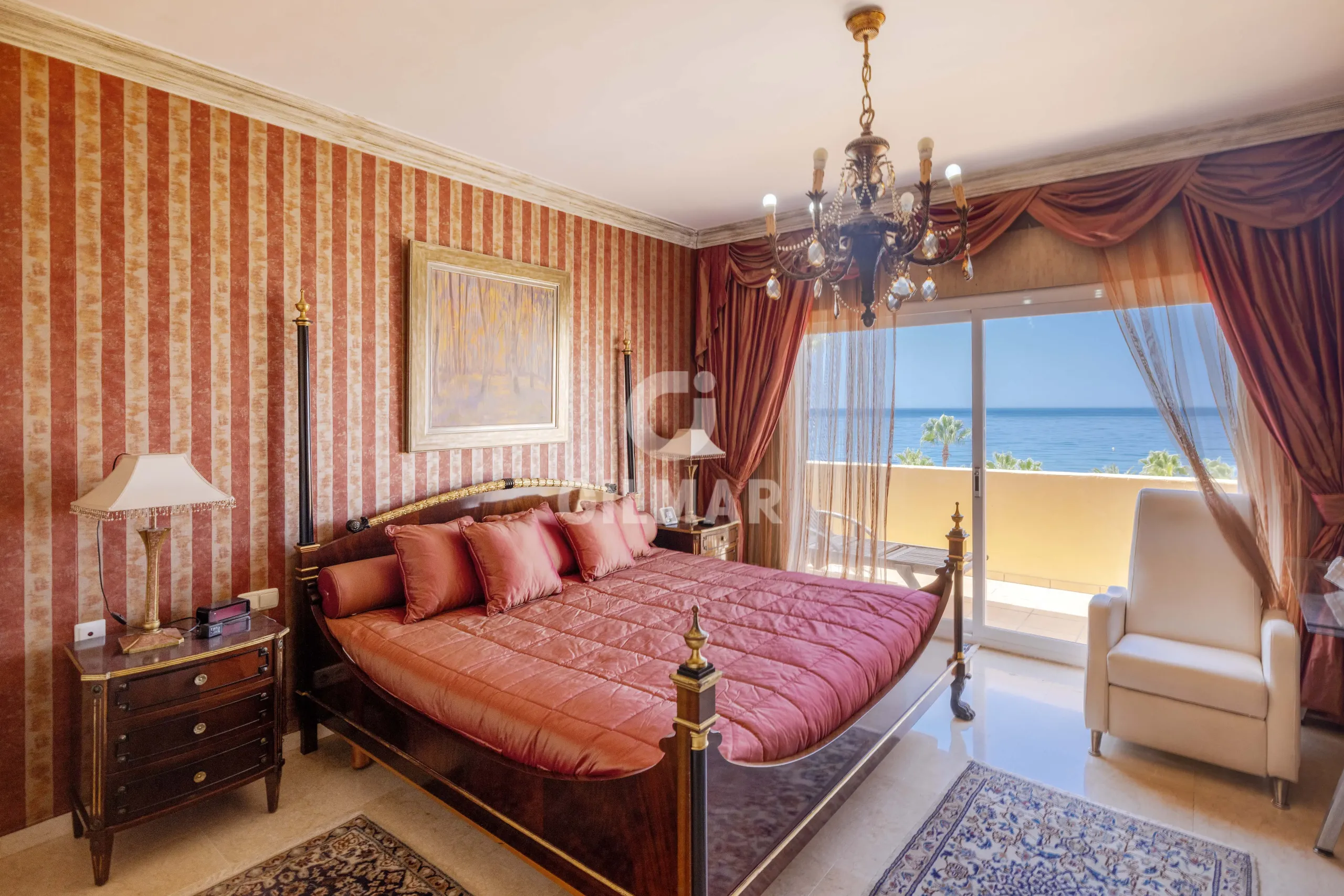 Duplex penthouse in Marbella Este - Málaga