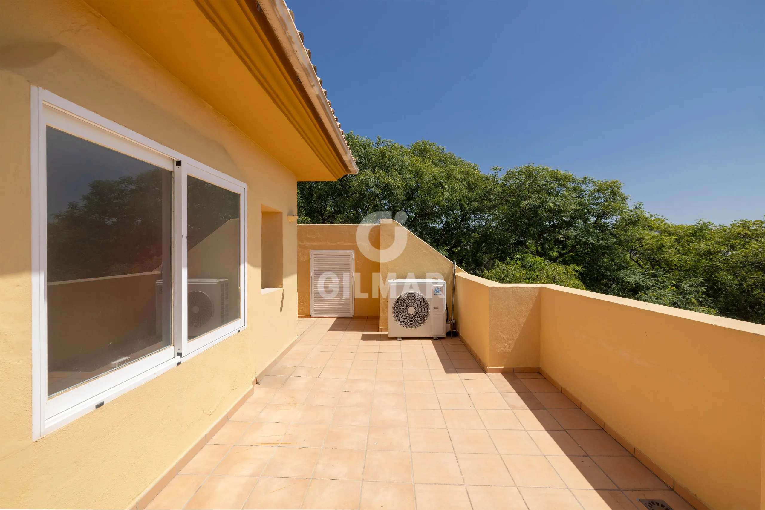 Duplex penthouse in Marbella Este - Málaga