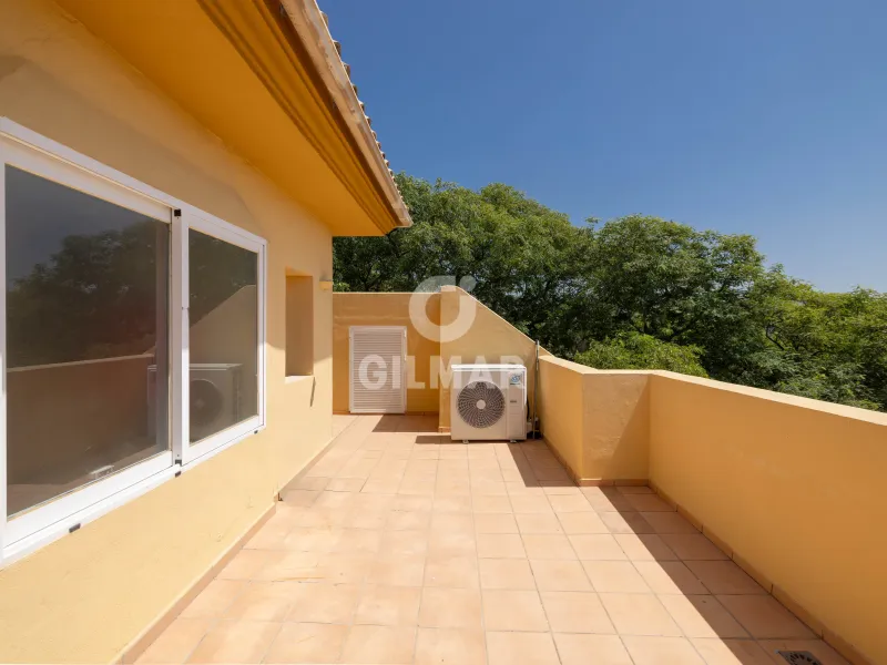 Duplex penthouse in Marbella Este - Málaga