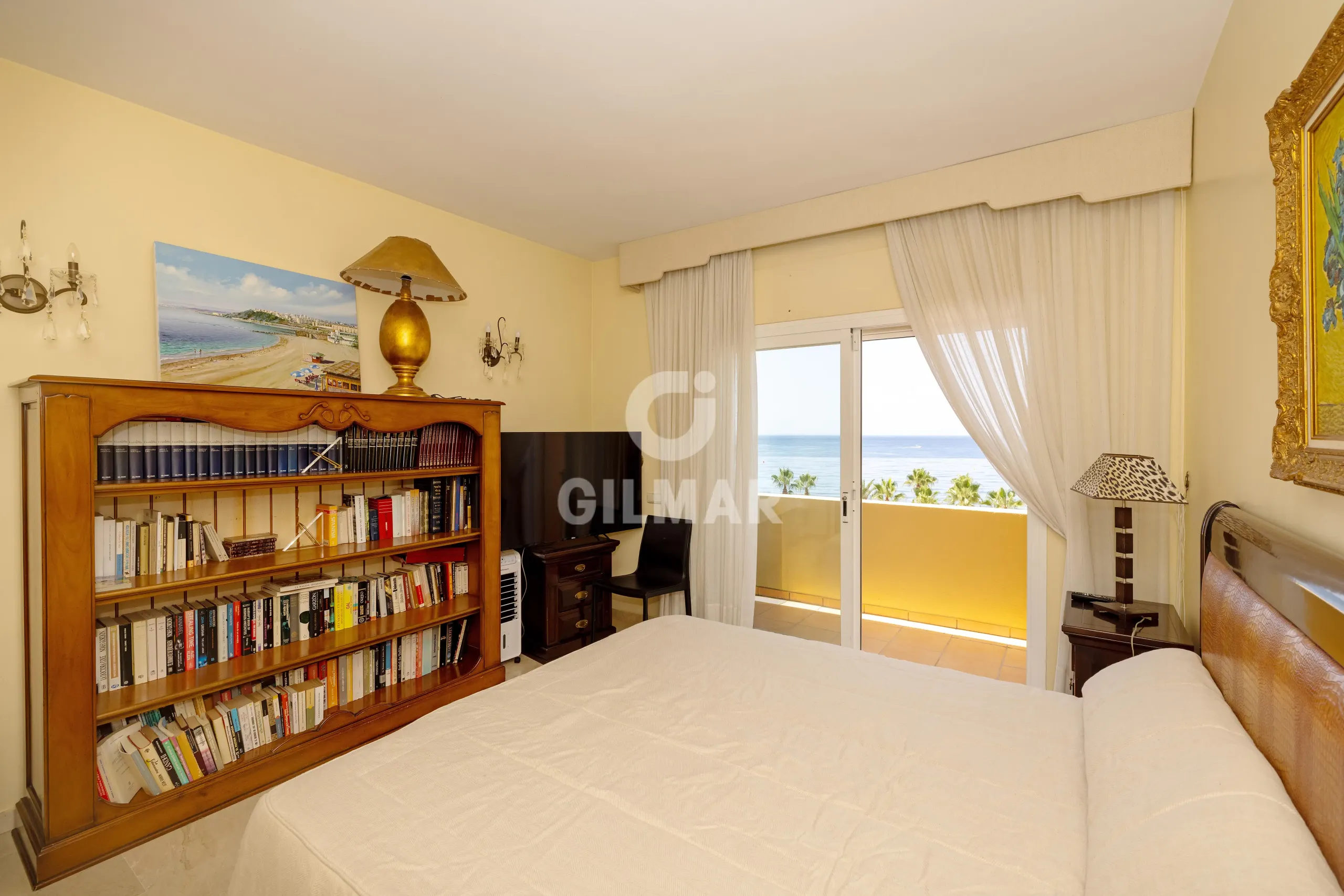 Duplex penthouse in Marbella Este - Málaga