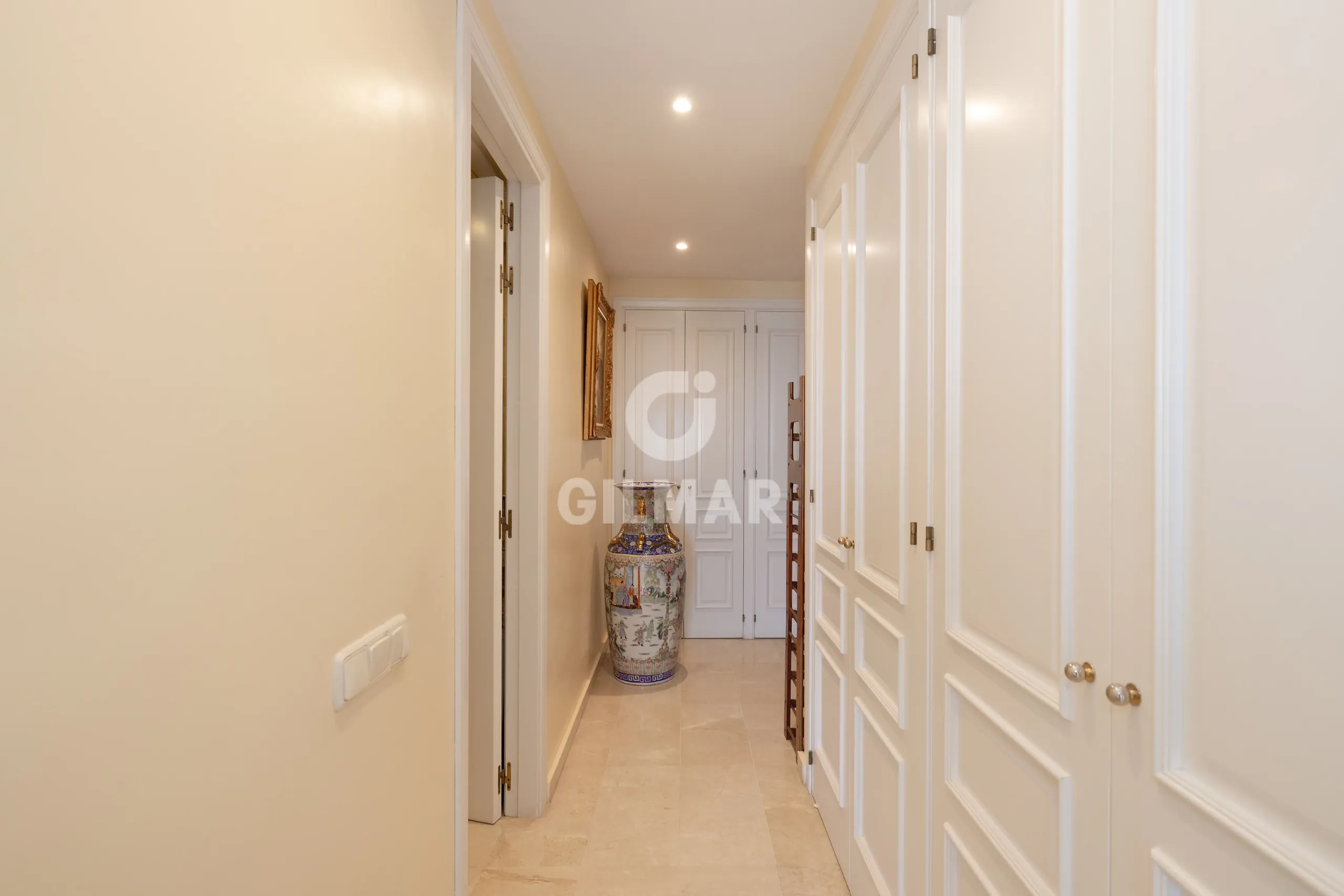 Duplex penthouse in Marbella Este - Málaga