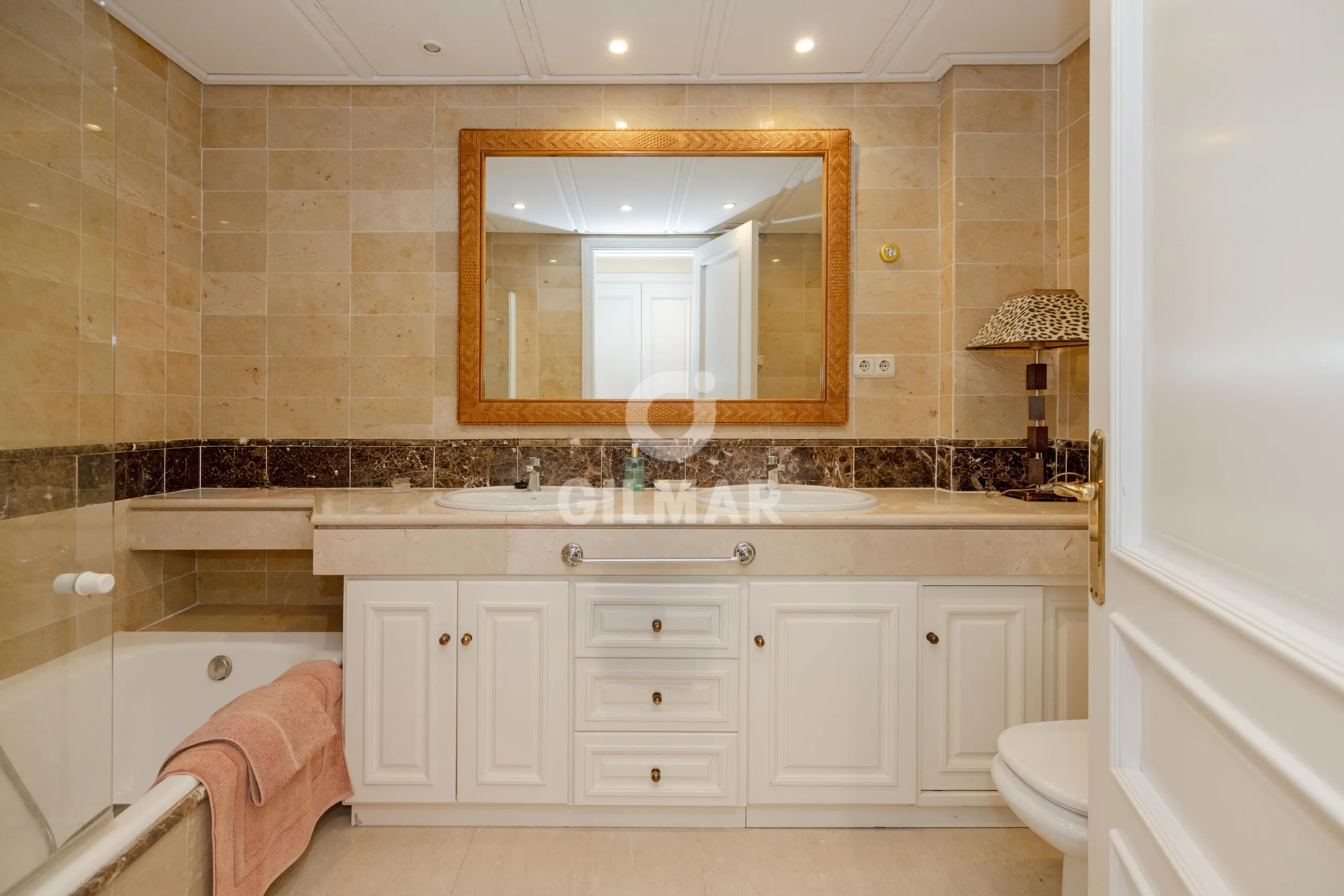 Duplex penthouse in Marbella Este - Málaga