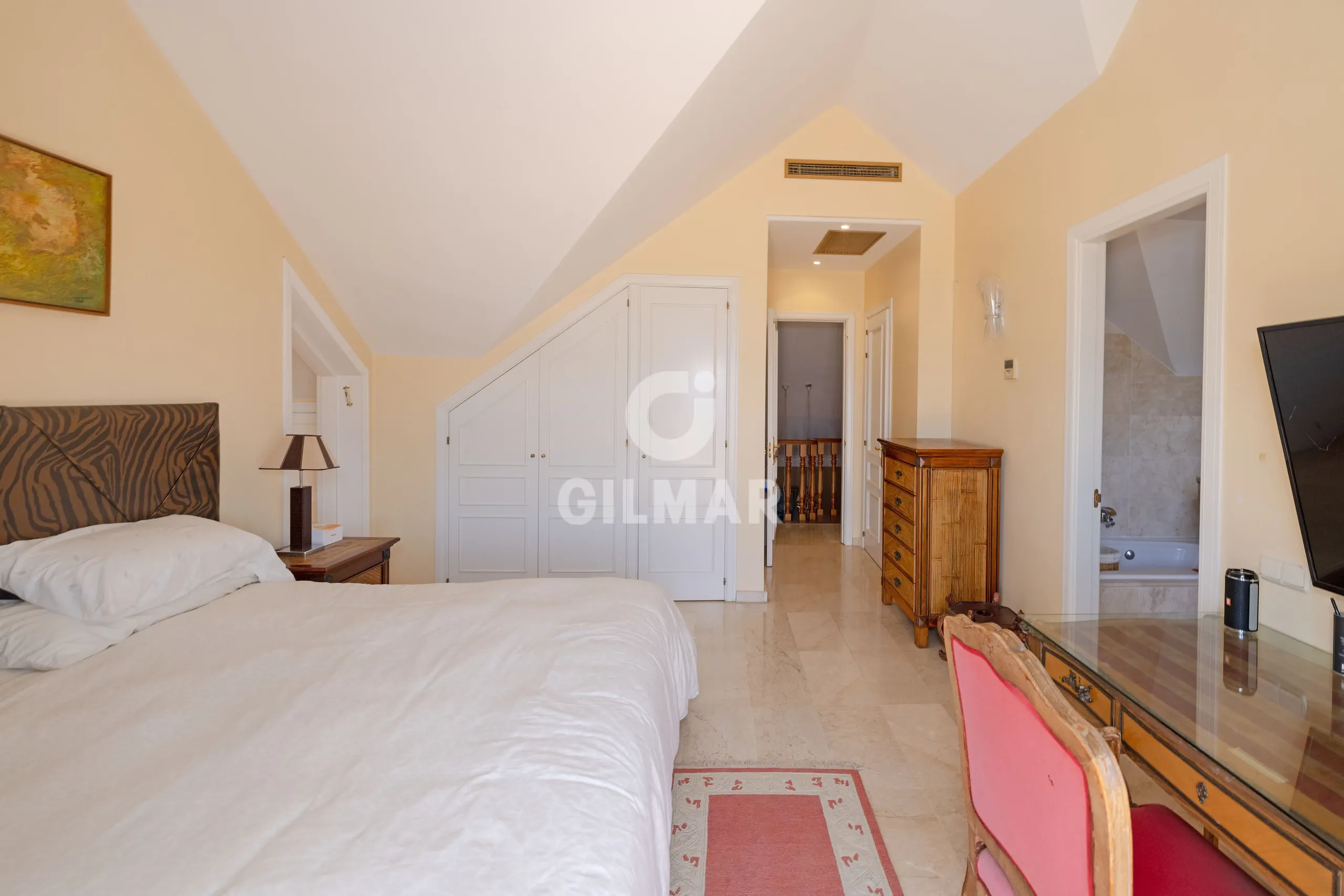 Duplex penthouse in Marbella Este - Málaga