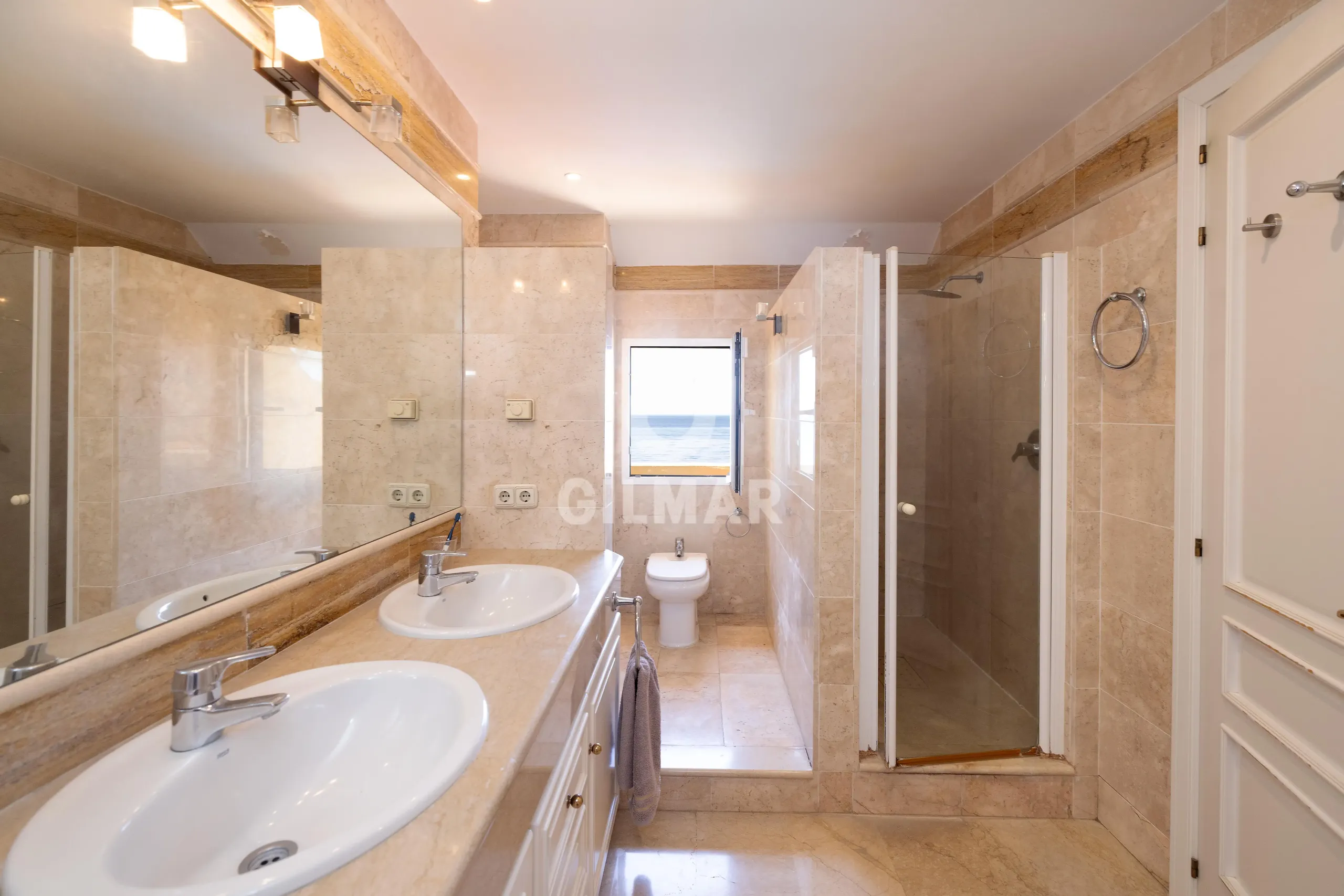 Duplex penthouse in Marbella Este - Málaga