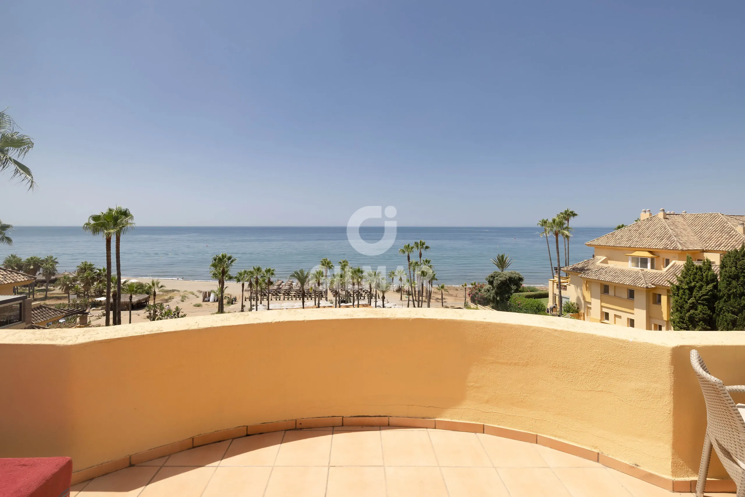 Duplex penthouse in Marbella Este - Málaga