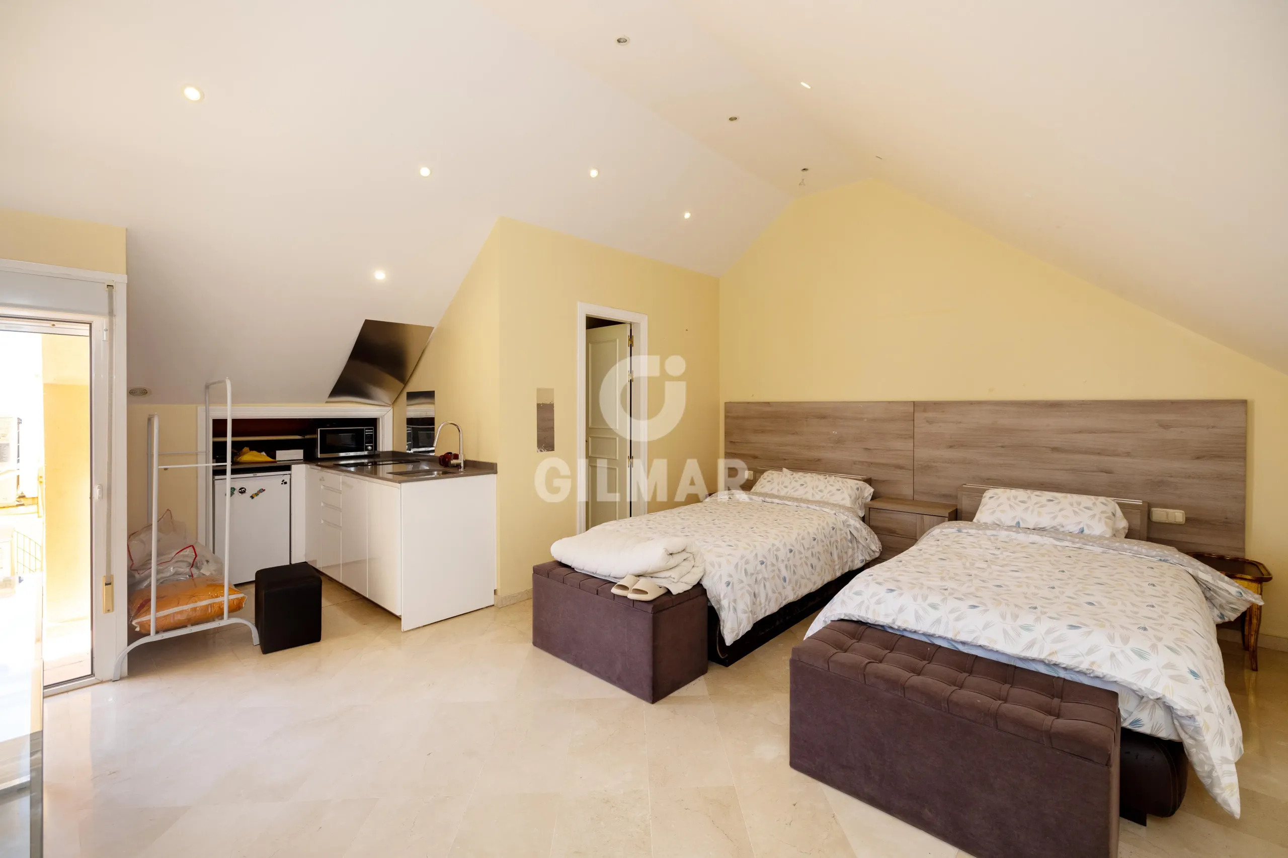 Duplex penthouse in Marbella Este - Málaga
