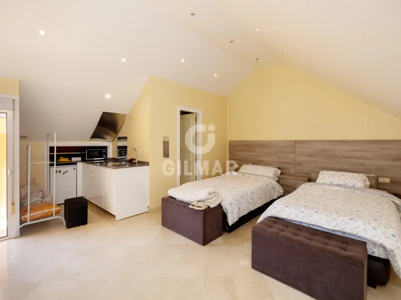 Duplex penthouse in Marbella Este - Málaga