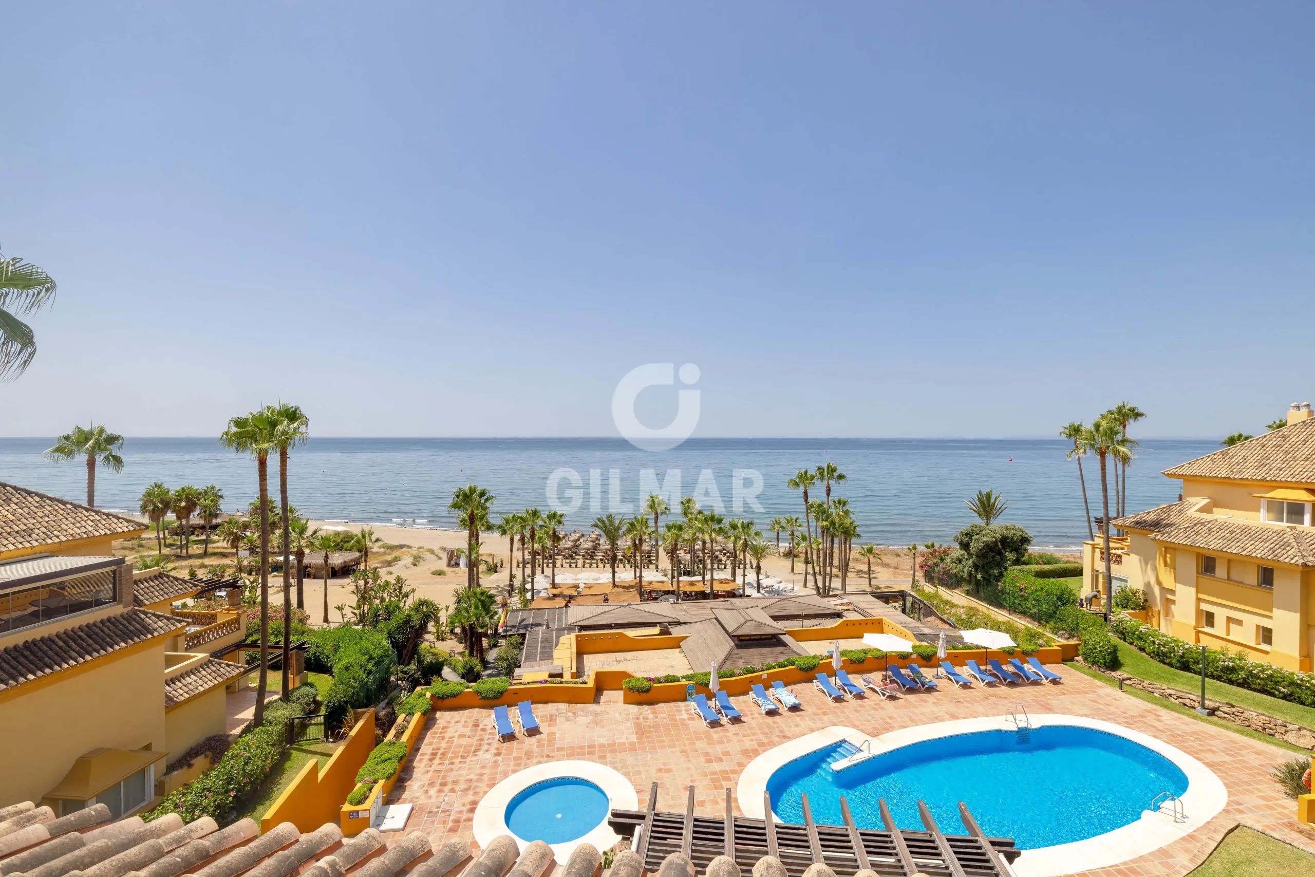 Duplex penthouse in Marbella Este - Málaga