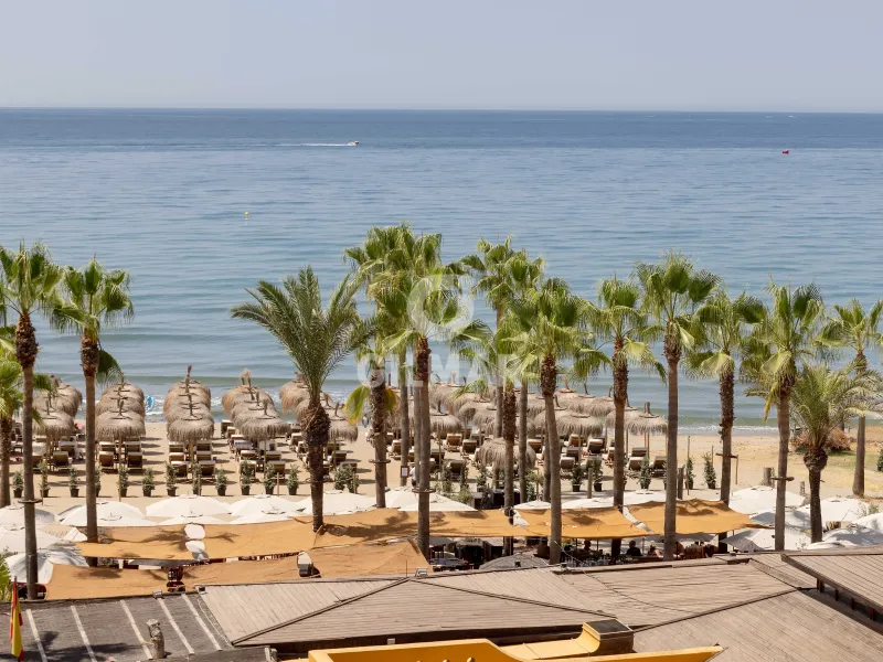 Duplex penthouse in Marbella Este - Málaga