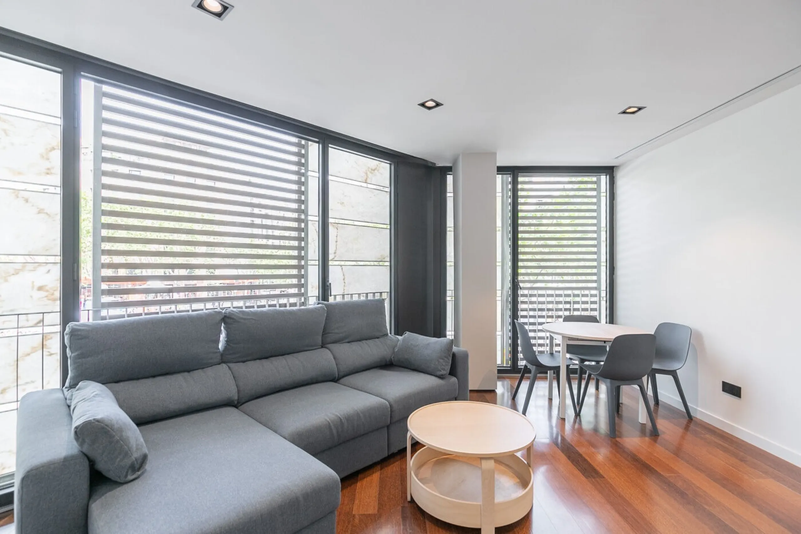 Renovated Apartment with Views of Passeig de Gracia in Eixample, Barcelona