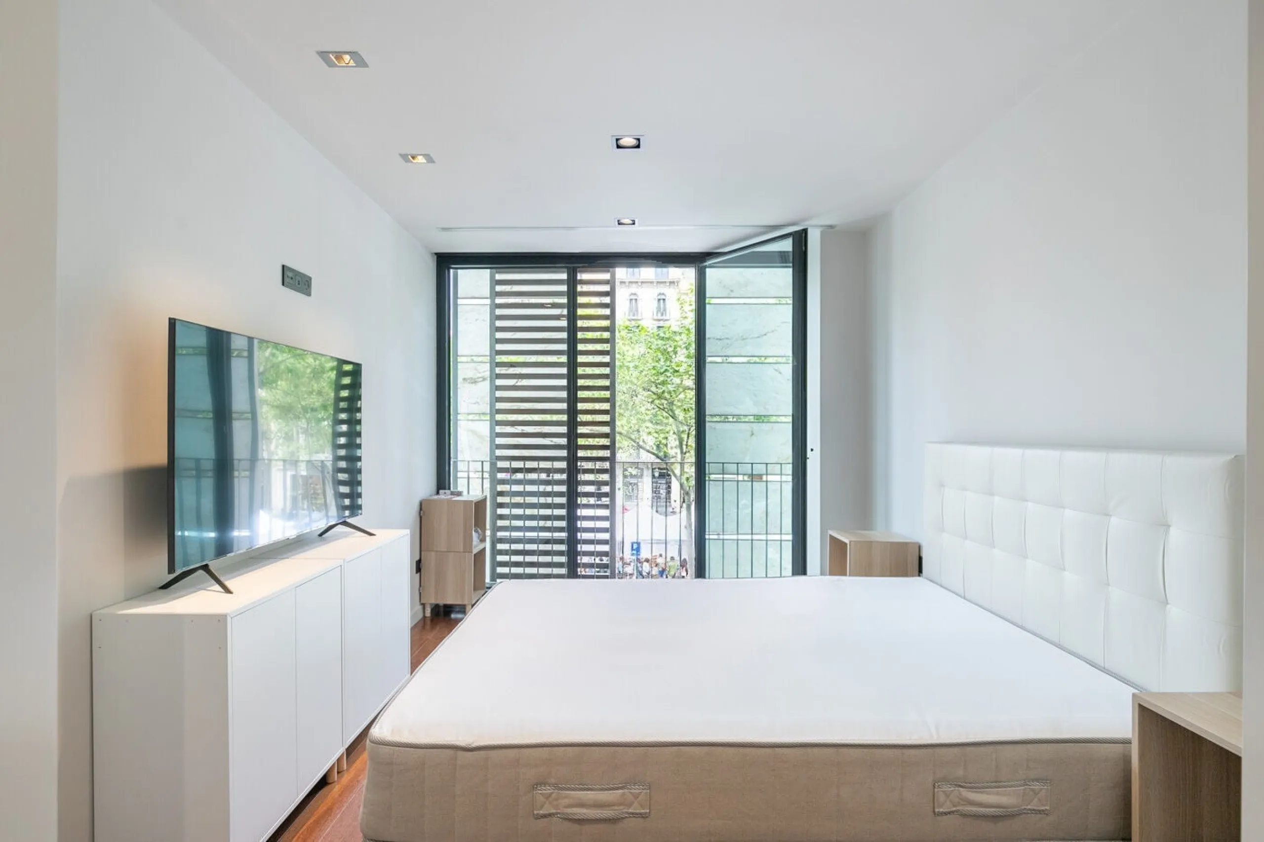 Renovated Apartment with Views of Passeig de Gracia in Eixample, Barcelona