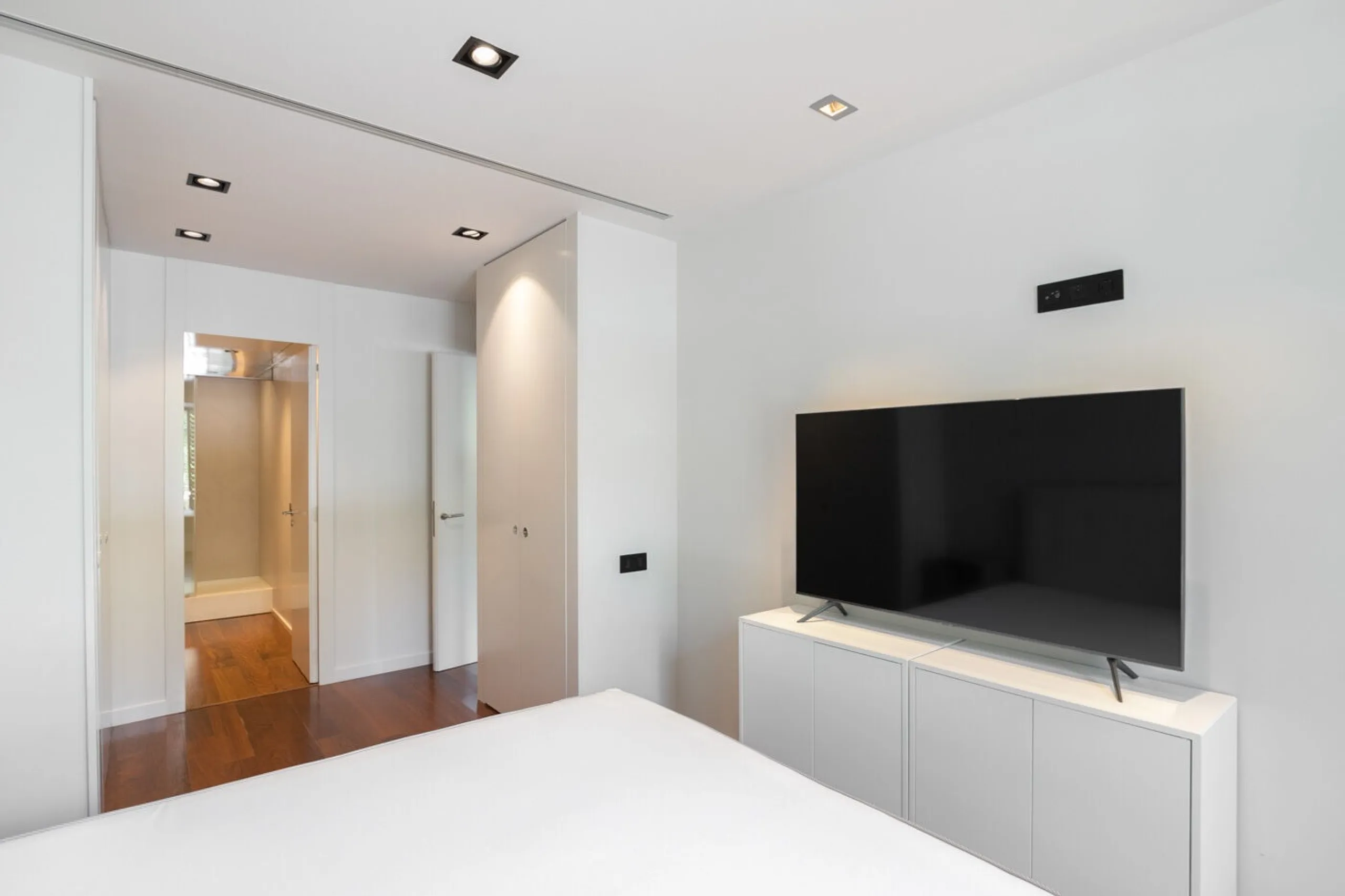 Renovated Apartment with Views of Passeig de Gracia in Eixample, Barcelona