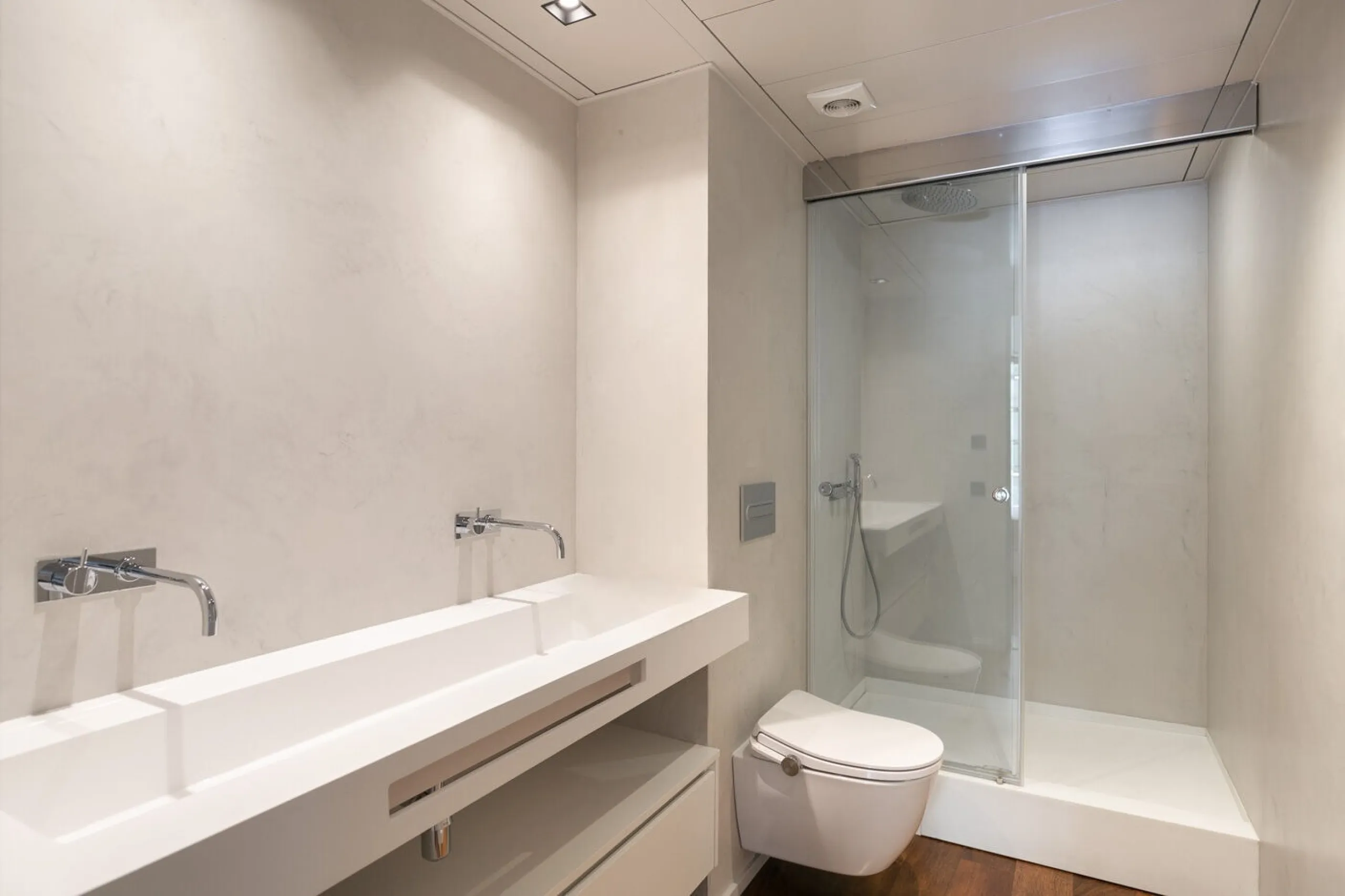 Renovated Apartment with Views of Passeig de Gracia in Eixample, Barcelona