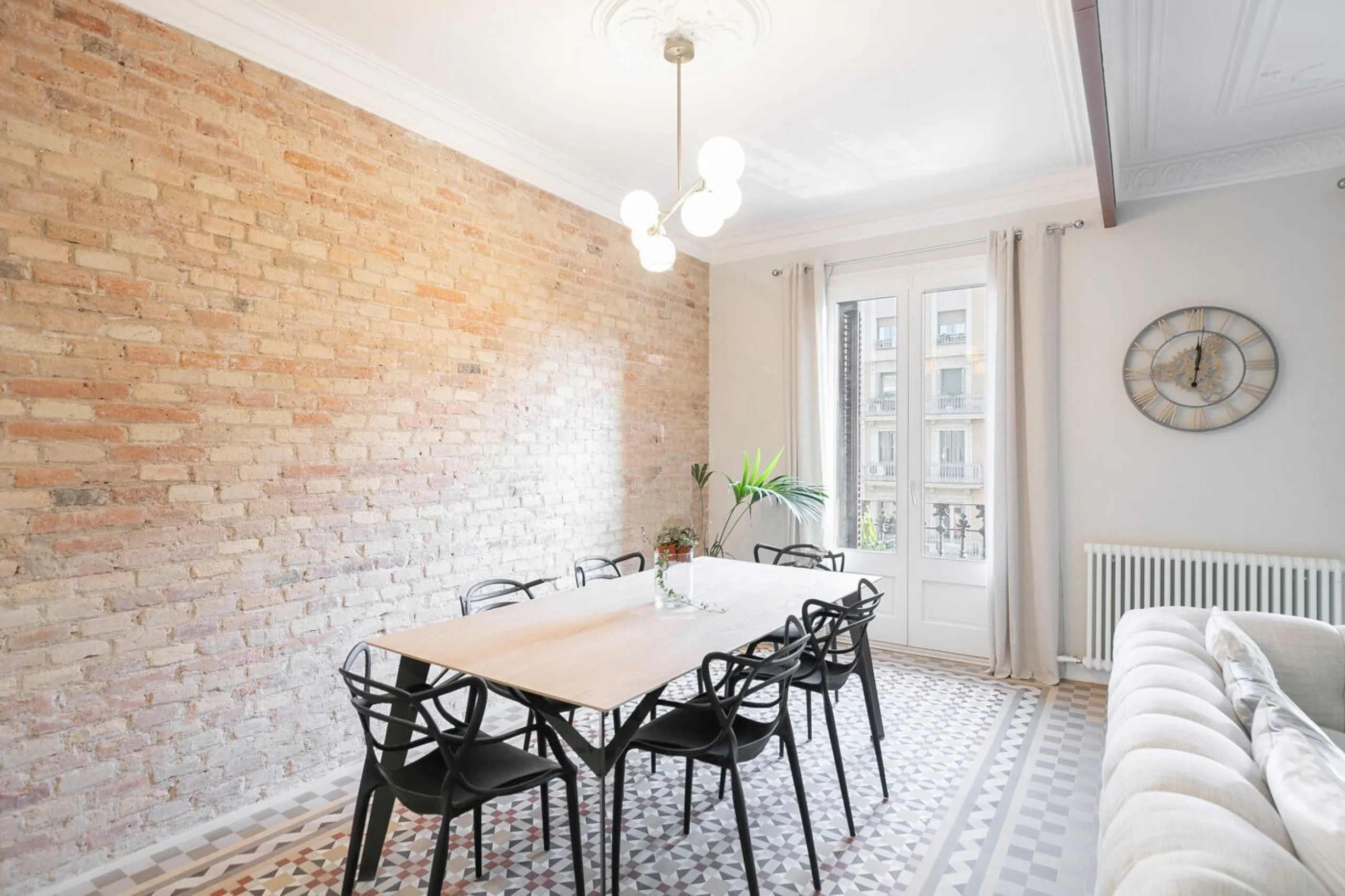 Elegant Renovated Modernist Apartment in Eixample, Barcelona