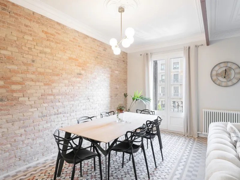 Elegant Renovated Modernist Apartment in Eixample, Barcelona
