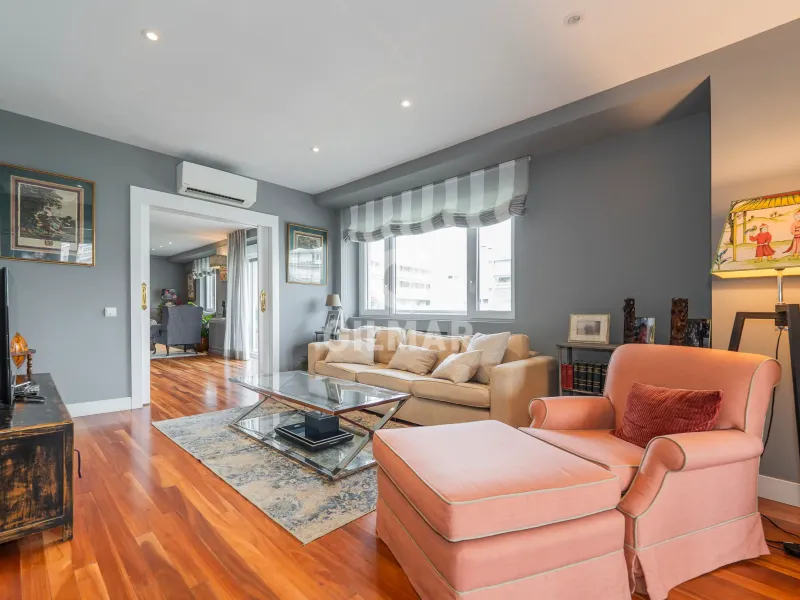 Apartment in Nueva España - Madrid
