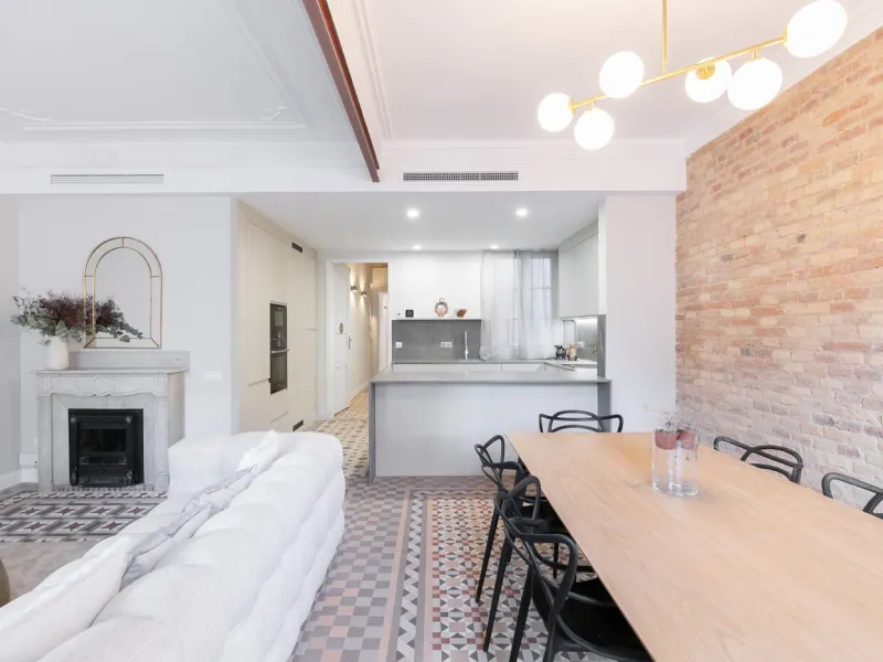 Elegant Renovated Modernist Apartment in Eixample, Barcelona