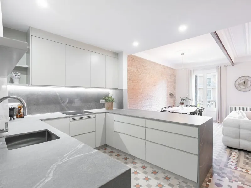 Elegant Renovated Modernist Apartment in Eixample, Barcelona