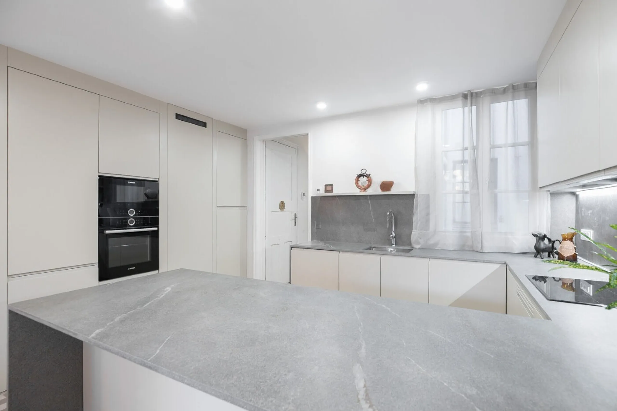 Elegant Renovated Modernist Apartment in Eixample, Barcelona