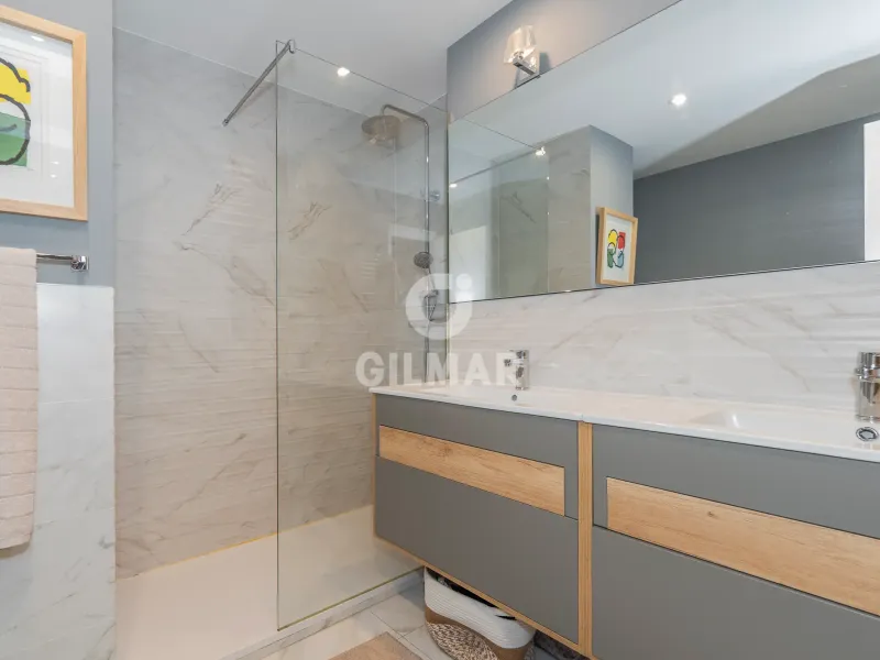 Apartment in Nueva España - Madrid