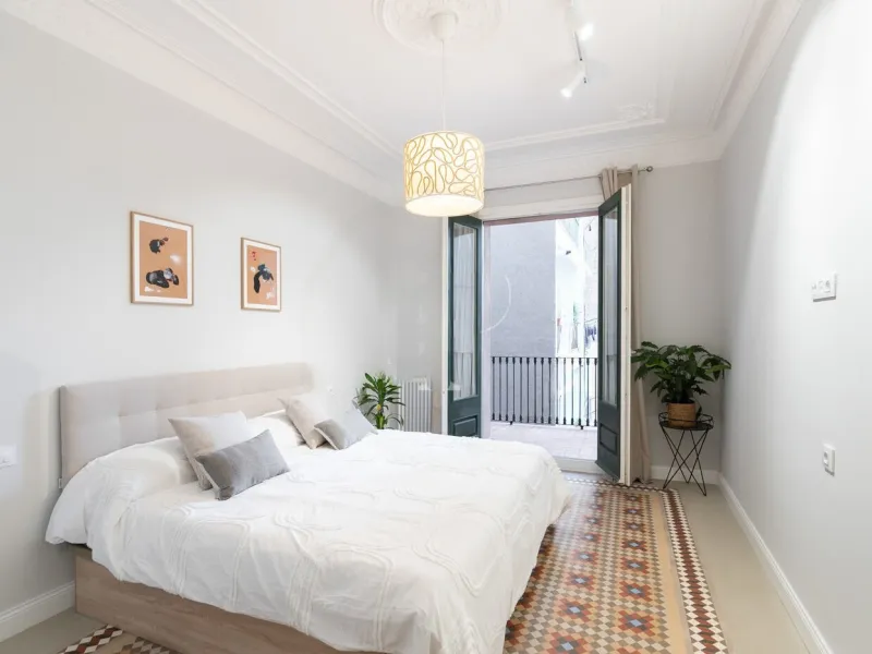 Elegant Renovated Modernist Apartment in Eixample, Barcelona