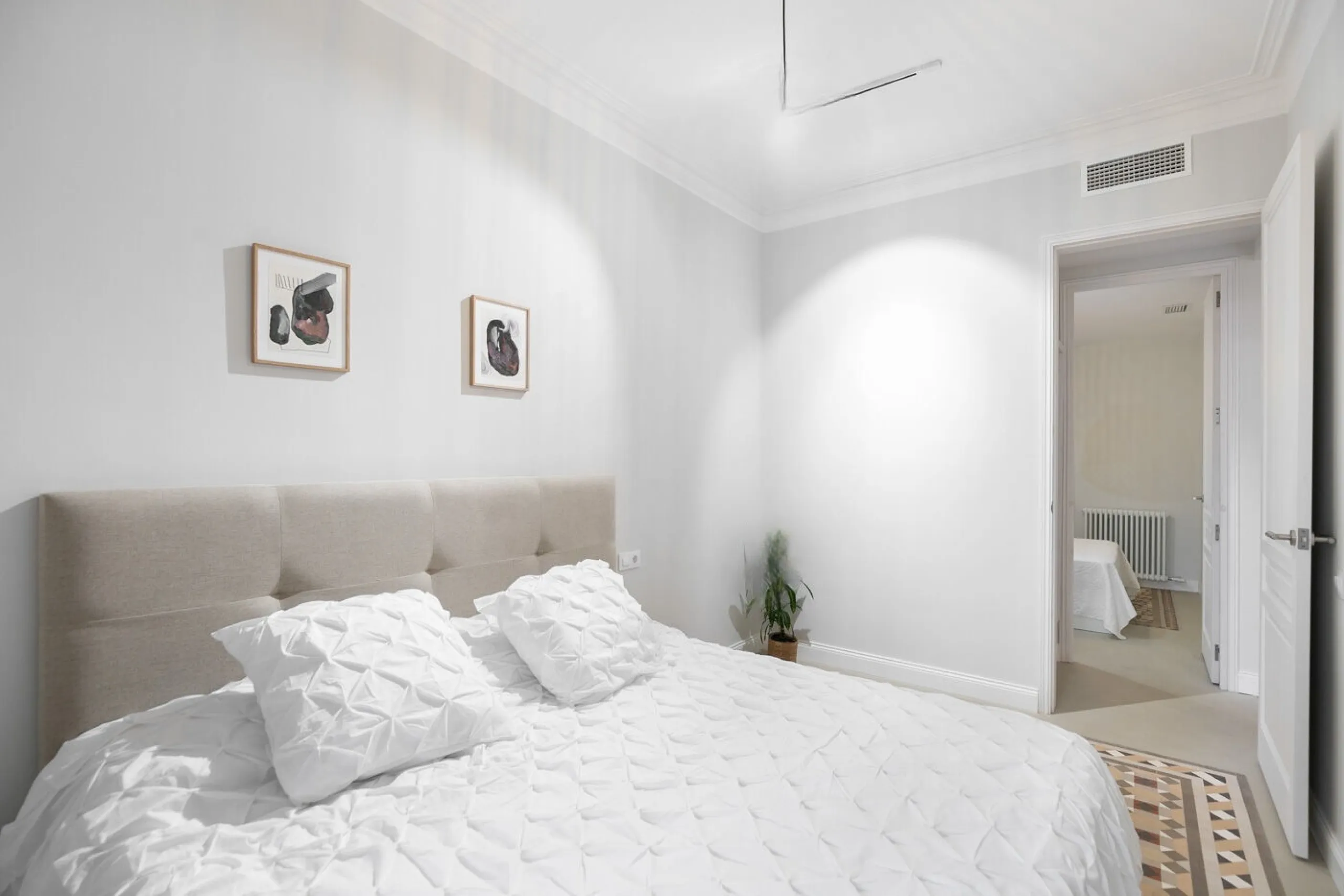 Elegant Renovated Modernist Apartment in Eixample, Barcelona