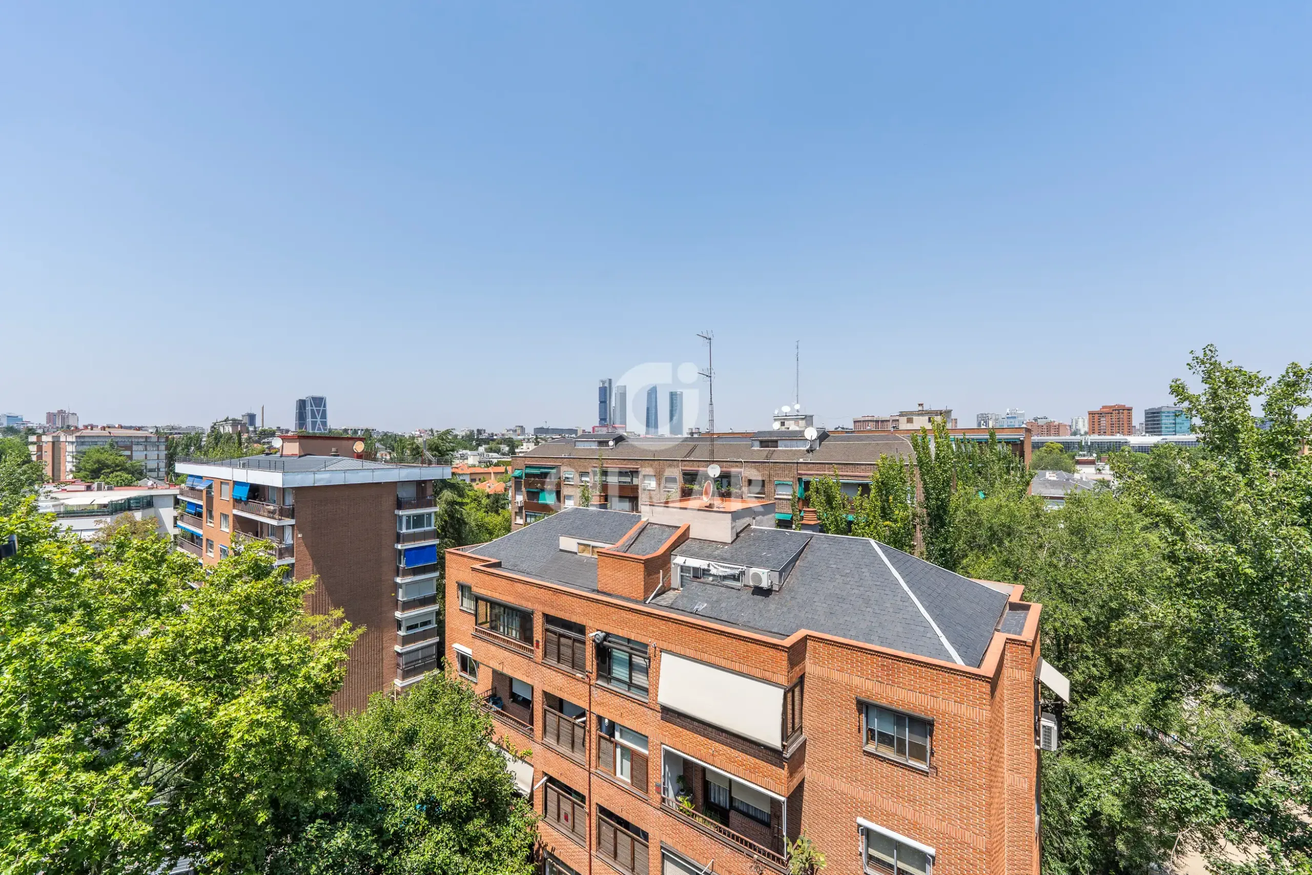 Apartment in Nueva España - Madrid