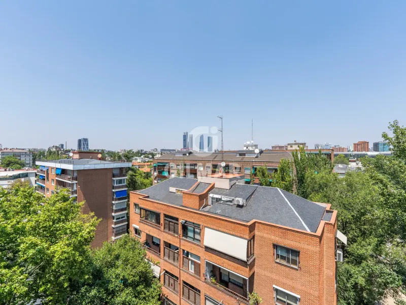 Apartment in Nueva España - Madrid