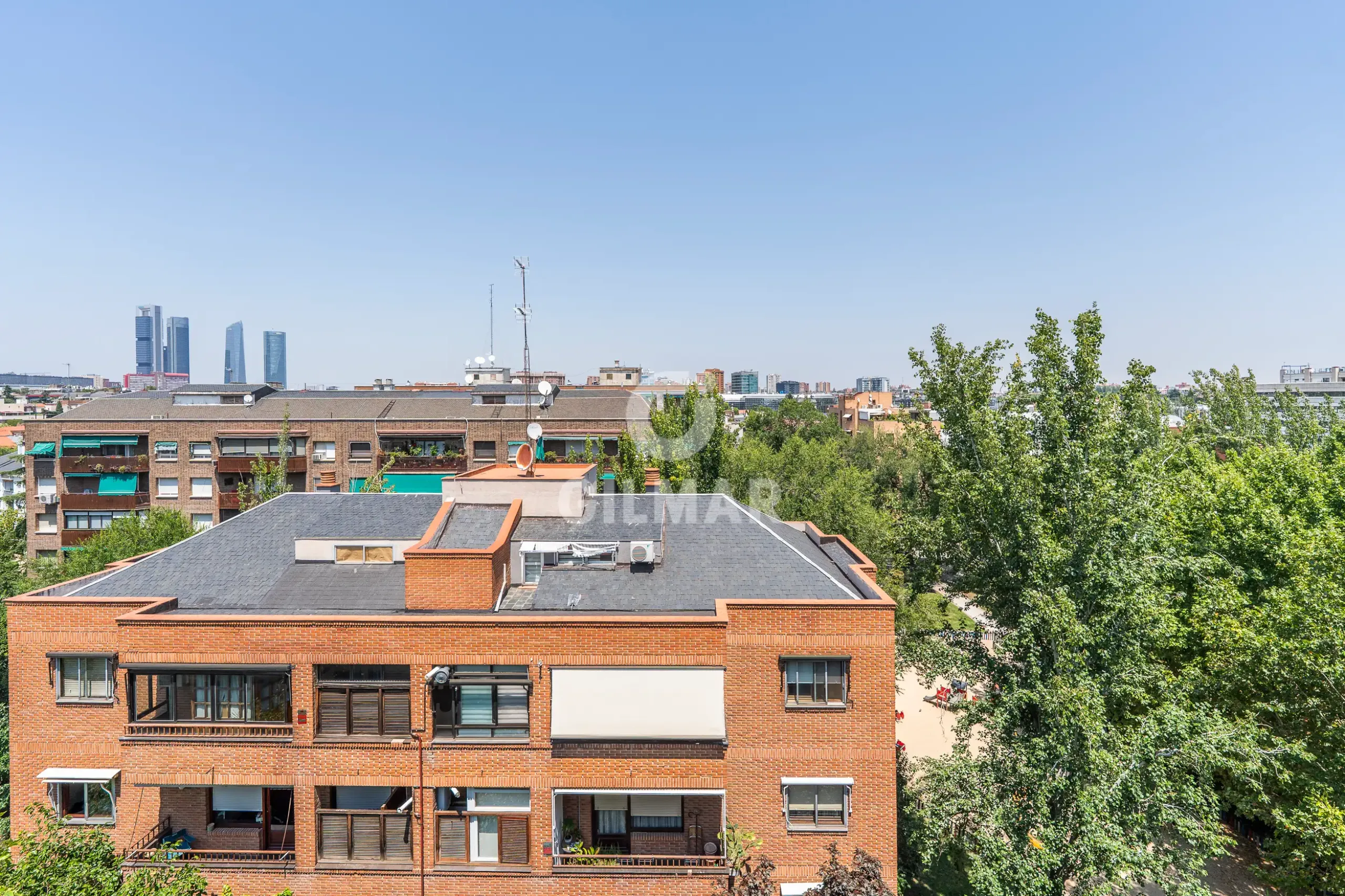 Apartment in Nueva España - Madrid