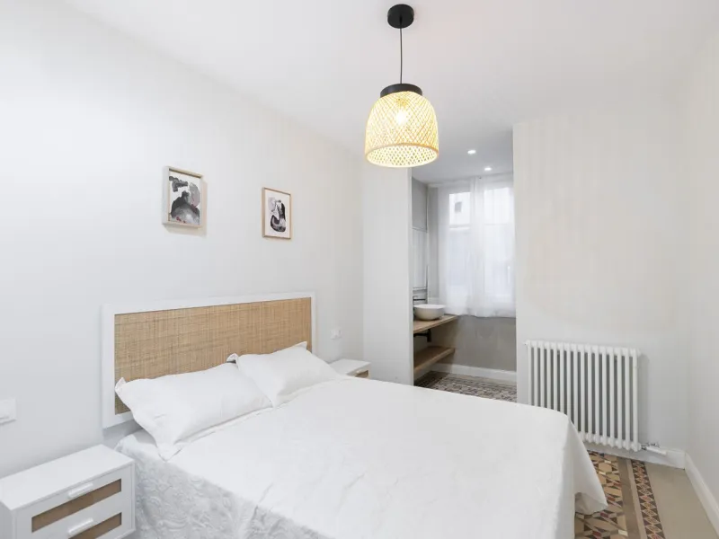 Elegant Renovated Modernist Apartment in Eixample, Barcelona