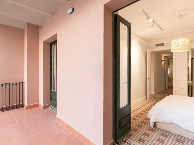Elegant Renovated Modernist Apartment in Eixample, Barcelona