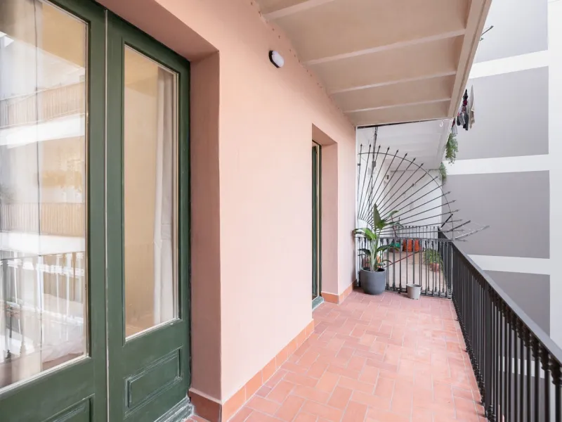 Elegant Renovated Modernist Apartment in Eixample, Barcelona