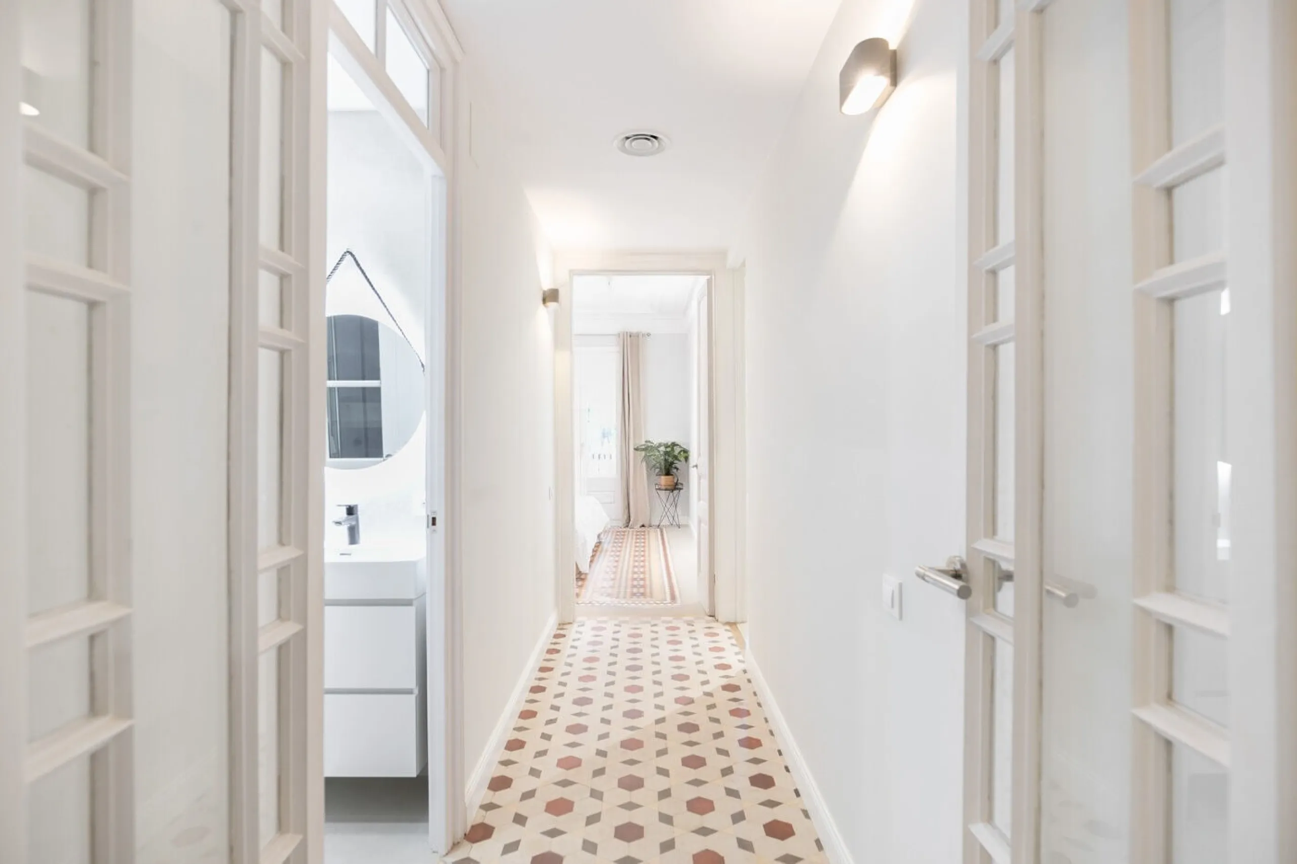 Elegant Renovated Modernist Apartment in Eixample, Barcelona