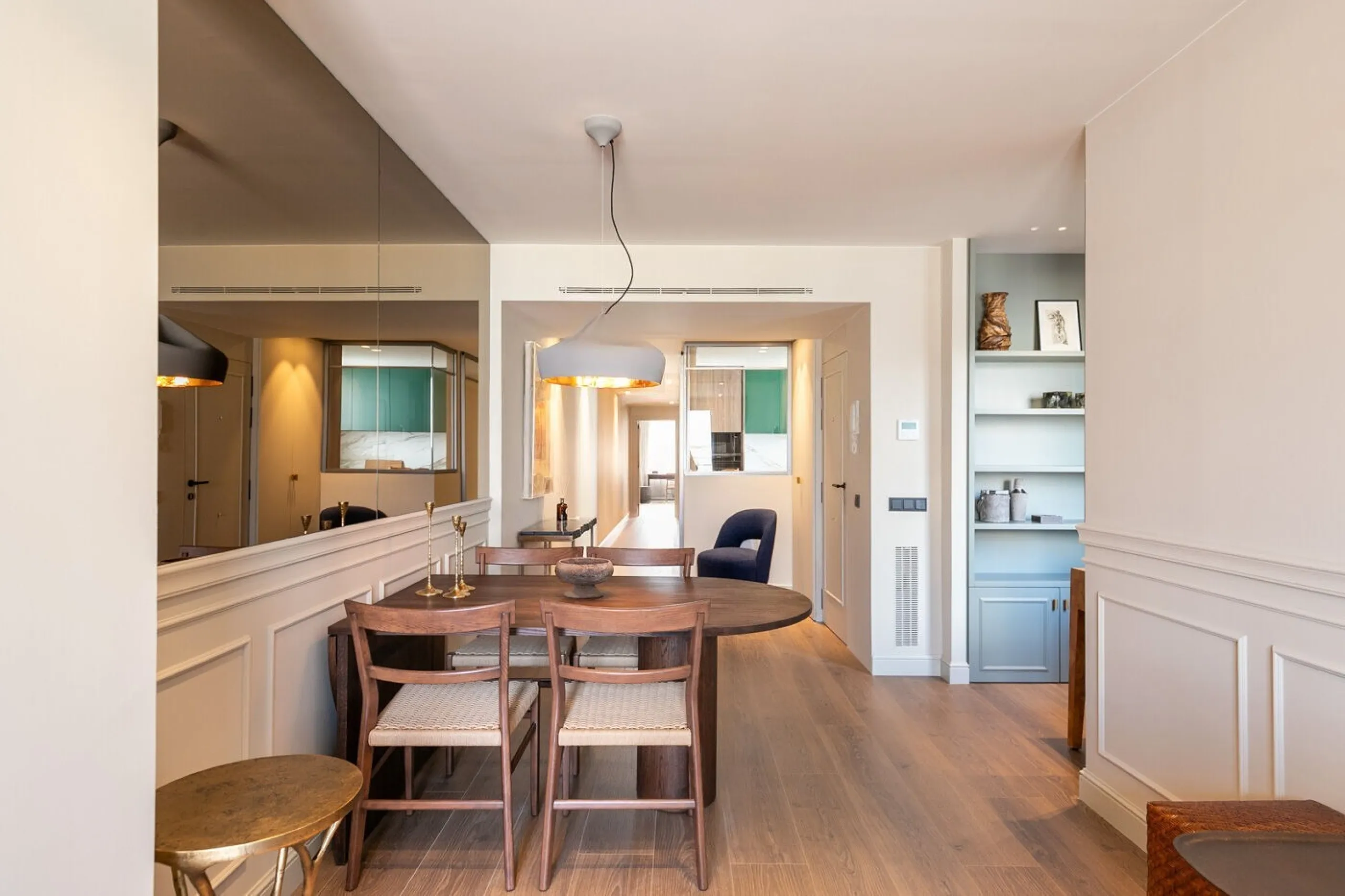 Stylish Renovated Penthouse in the Heart of Eixample Esquerra, Barcelona