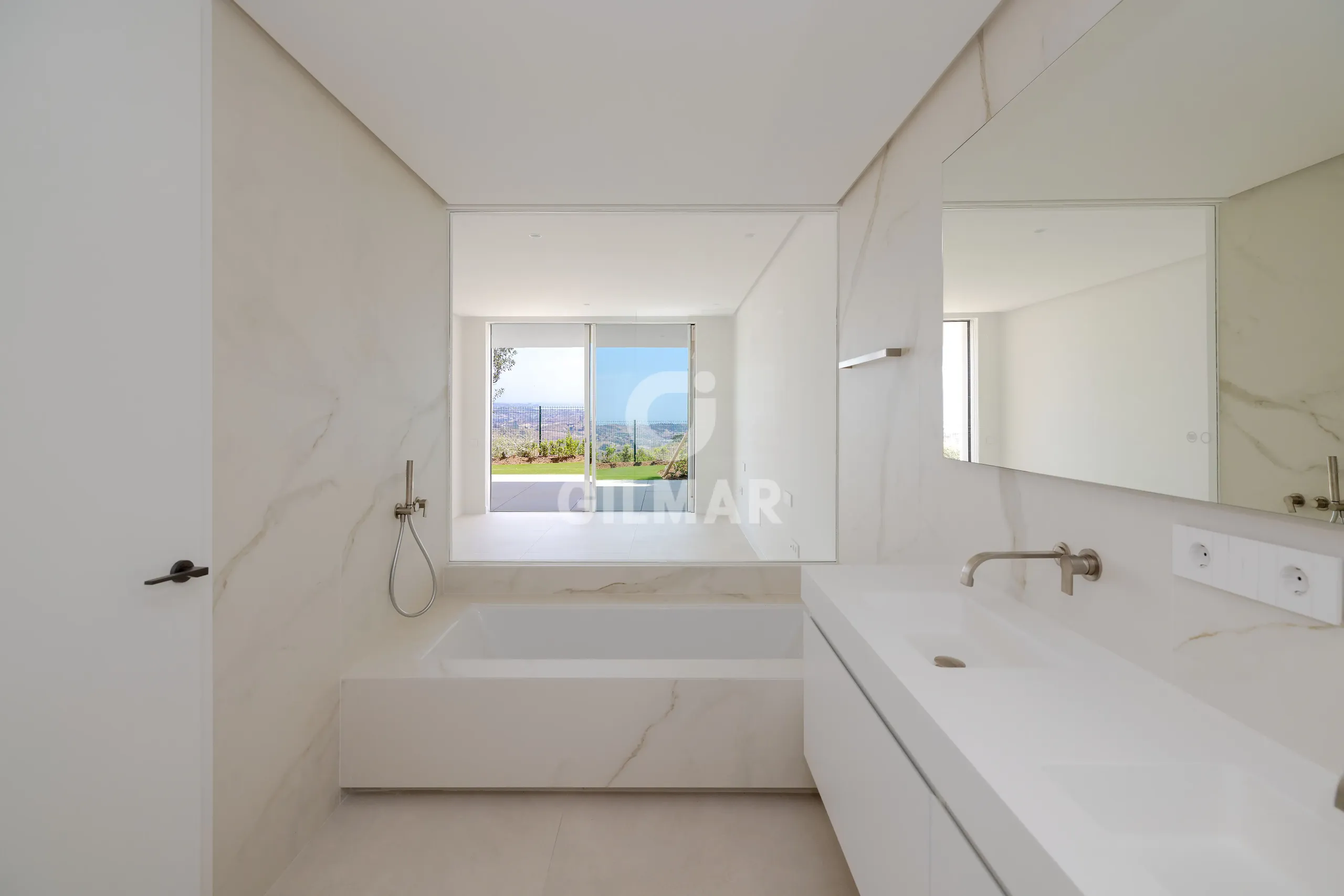 Ground floor apartment in Marbella Este - Málaga