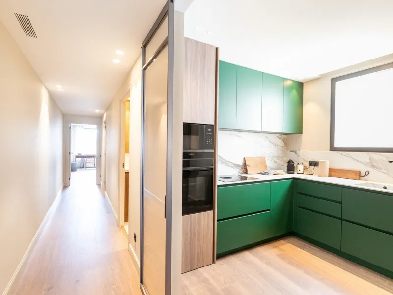Stylish Renovated Penthouse in the Heart of Eixample Esquerra, Barcelona