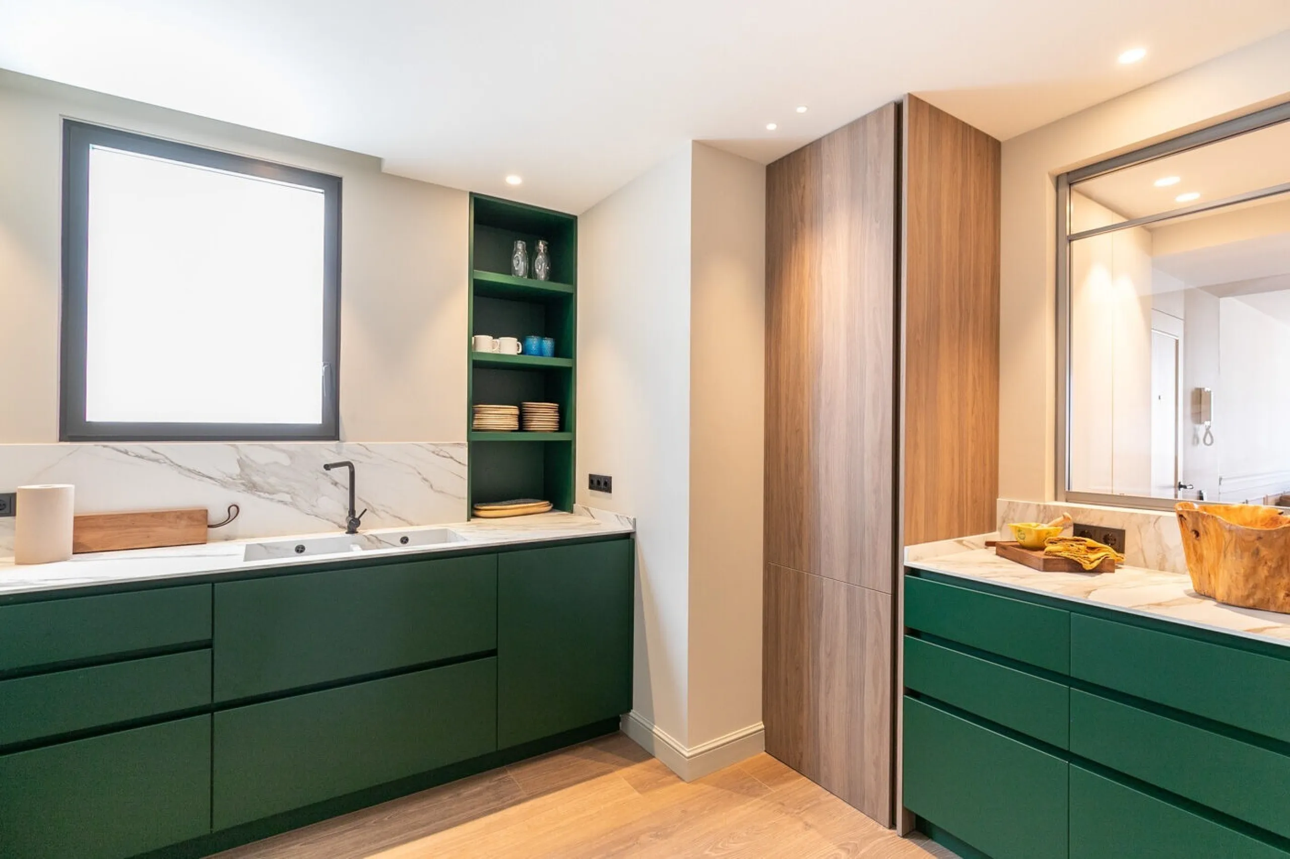 Stylish Renovated Penthouse in the Heart of Eixample Esquerra, Barcelona